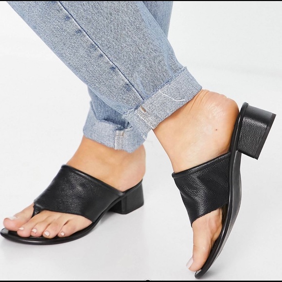 ASRA Jammie toe post sandals in black leather - Picture 3 of 4